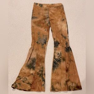 Vamp Tie Dye Bell Bottom Style Leggings - Size S - EUC